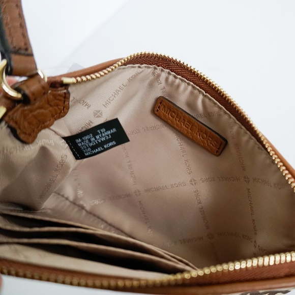 Michael Kors Jet Set Travel L TZ Wristlet MK Brown - Picture 7 of 8
